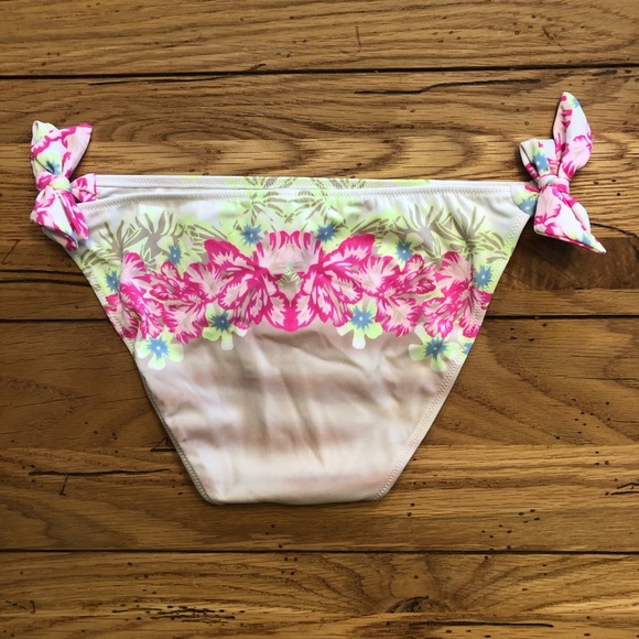 EUC!  Bikini Bottom. - Picture 2 of 3